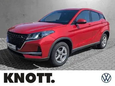 Begagnad DFSK Fengon 106 HK (77 kW) 2023 Röd Sedan