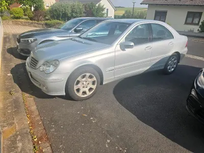 Gebraucht Mercedes C200 163 PS (119 kW) 2005 Silber Limousine