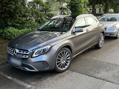 Mercedes GLA200