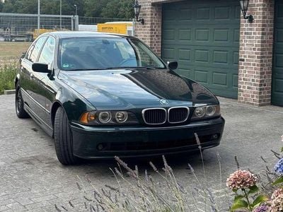BMW 525