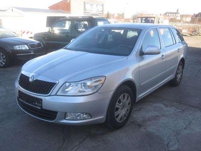 Gebraucht Skoda Octavia Ambiente 105 PS (77 kW) 2011 Silber Kombi