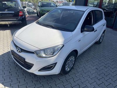 Gebraucht Hyundai i20 Edition 86 PS (63 kW) 2013 Weiß Limousine