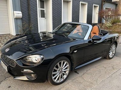 Gebraucht Fiat 124 Spider Lusso 140 PS (102 kW) 2018 Schwarz Cabrio