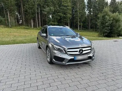 Gebraucht Mercedes GLA250 AMG line 211 PS (155 kW) 2015 Grau SUV