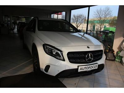 gebraucht Mercedes GLA200 CDI / d*Night-Paket*Sommer-Winterräder*