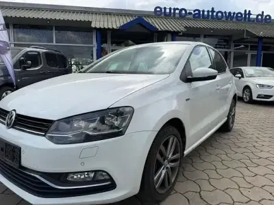 Gebraucht VW Polo LOUNGE 90 PS (66 kW) 2015 Pure white Limousine