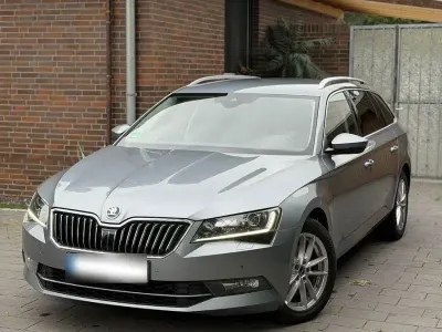 Gebraucht Skoda Superb Style 150 PS (110 kW) 2017 Silber Kombi
