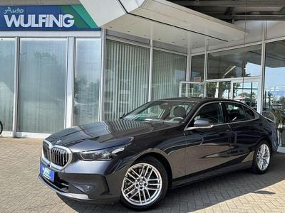 Gebraucht BMW 520 Sport Line 197 PS (144 kW) 2024 Grau Limousine