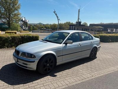 Usata BMW 323 Sport Line 170 CV (125 kW) 1998 Argento Berlina