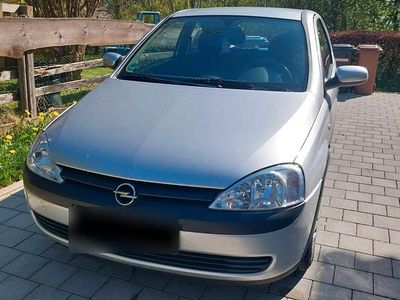 Używany Opel Corsa 75 KM (55 kW) 2002 Srebrny Hatchback