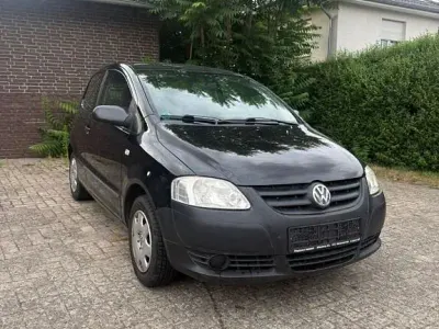 Gebraucht VW Fox 60 PS (44 kW) 2008 Schwarz Kleinwagen