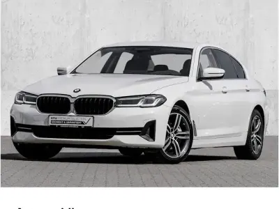 Gebraucht BMW 530 Sport Line 286 PS (210 kW) 2023 Weiß Limousine