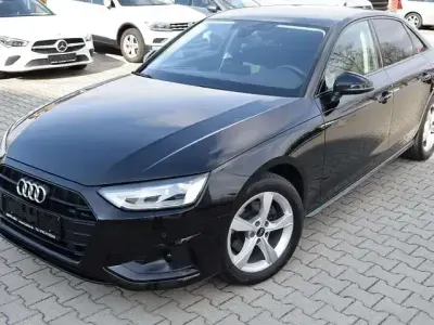 Używany Audi A4 Advanced 163 KM (119 kW) 2021 Czarny Sedan/Limuzyna