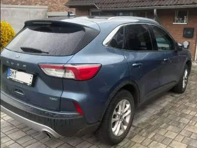 Gebraucht Ford Kuga Titanium 224 PS (164 kW) 2023 Blau SUV