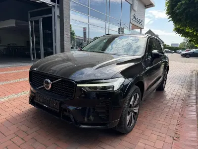Gebraucht Volvo XC60 Plus 349 PS (256 kW) 2024 Schwarz metallic SUV