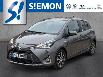 Gebraucht Toyota Yaris Hybrid Team 73 PS (53 kW) 2020 Grau Kleinwagen