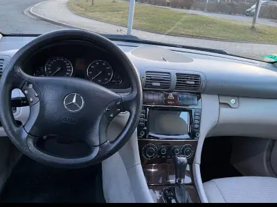 Gebraucht Mercedes C180 Classic 143 PS (105 kW) 2004 Blau Limousine