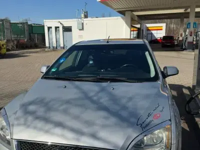Brugt Ford Focus Ghia 120 HK (88 kW) 2007 Grå Sedan