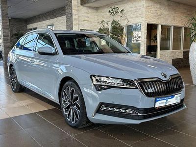 Usado Skoda Superb Ambiente 218 HP (160 kW) 2021 Azul Carrinha