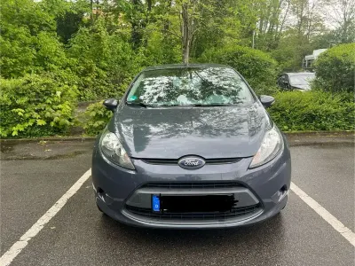 Gebraucht Ford Fiesta 60 PS (44 kW) 2011 Grau Limousine