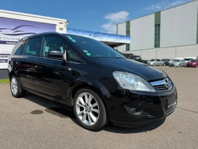 Gebraucht Opel Zafira Design Edition 140 PS (102 kW) 2011 Schwarz Van / Kleinbus
