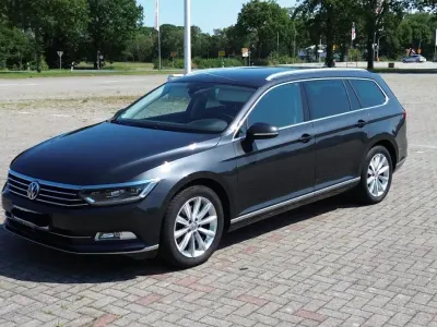 Gebraucht VW Passat Highline 150 PS (110 kW) 2018 Grau Kombi