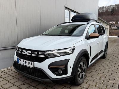 Gletscherweiss Gebraucht 2024 Dacia Jogger Extreme Van / Kleinbus | 22.980 € (Fairer Preis)