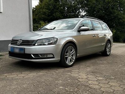 Gebraucht VW Passat 140 PS (102 kW) 2011 Silber Kombi