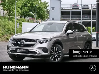 Używany Mercedes GLC200 Avantgarde 204 KM (150 kW) 2023 Srebrny SUV