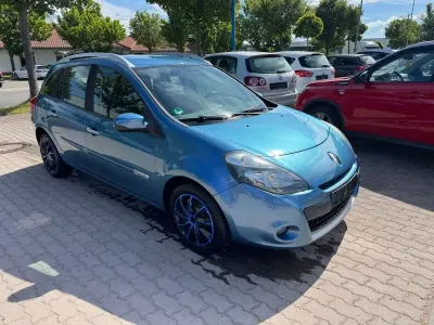 Gebraucht Renault Clio II 103 PS (75 kW) 2011 Blau Limousine