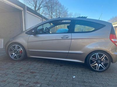 Usata Mercedes 180 109 CV (80 kW) 2007 Beige Berlina