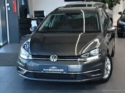 Gebraucht VW Golf VII Comfortline 116 PS (85 kW) 2018 Grau Kombi