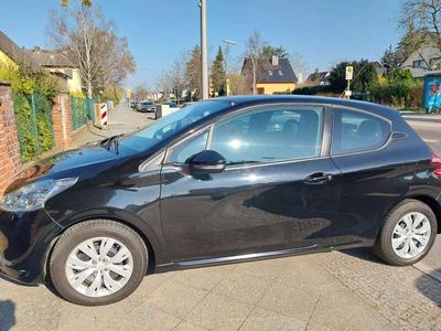 gebraucht Peugeot 208 PureTech 68 Active /2.Hand/gepflegt/Klima