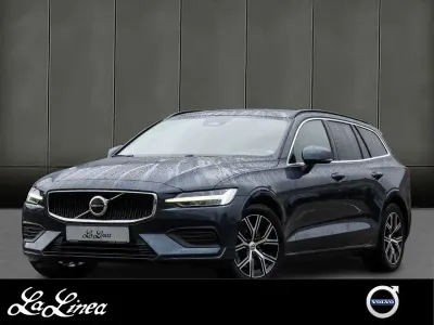 Gebraucht Volvo V60 Core 163 PS (119 kW) 2022 Blau Kombi