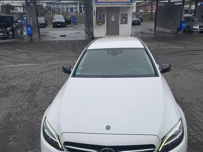 Gebraucht Mercedes C220 194 PS (142 kW) 2018 Weiß Kombi