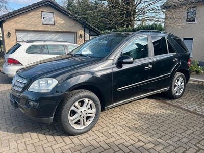 Gebraucht Mercedes ML350 272 PS (200 kW) 2006 Schwarz SUV