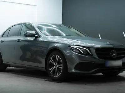 Gebraucht Mercedes E300 Exclusive 258 PS (189 kW) 2020 Grau Limousine
