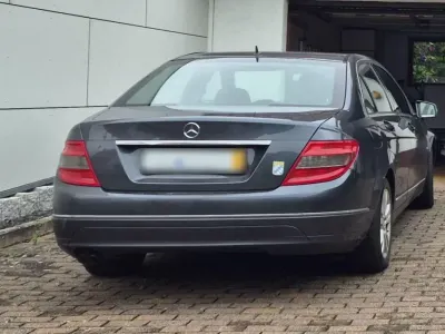 Gebraucht Mercedes C200 Avantgarde 136 PS (100 kW) 2009 Grau Limousine