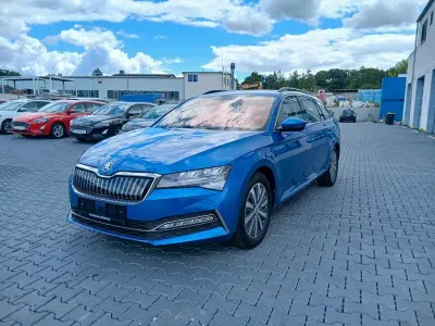 Gebraucht Skoda Superb Ambition 156 PS (114 kW) 2021 Blau Kombi