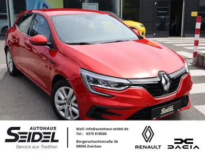 Gebraucht Renault Mégane II Zen 116 PS (85 kW) 2021 Limousine