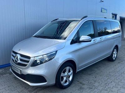 Gebraucht Mercedes V220 163 PS (119 kW) 2021 Silber Van / Kleinbus