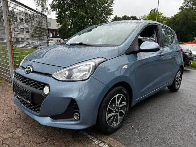 Usata Hyundai i10 YES! 67 CV (49 kW) 2018 Blu Utilitaria