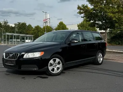 Gebraucht Volvo V70 136 PS (100 kW) 2009 Schwarz Kombi