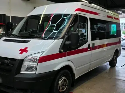 Gebraucht Ford Tourneo 110 PS (80 kW) 2007 Weiß Van / Kleinbus