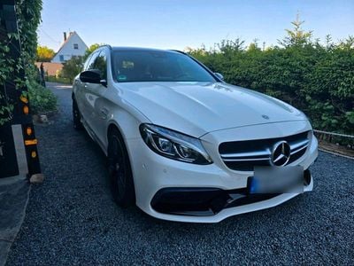 Mercedes C63 AMG