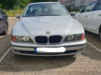 BMW 528