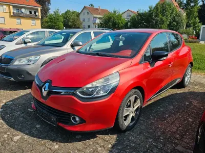 Gebraucht Renault Clio IV Luxe 90 PS (66 kW) 2012 Rot Kleinwagen