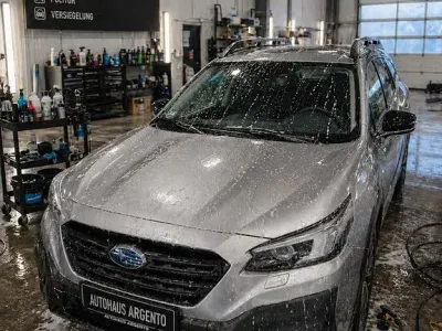 Używany Subaru Outback Exclusive+ 169 KM (124 kW) 2024 Srebrny Kombi