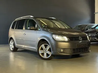 Gebraucht VW Touran Life 105 PS (77 kW) 2014 Grau Van / Kleinbus