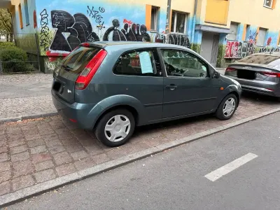 Usata Ford Fiesta Ghia 102 CV (75 kW) 2002 Utilitaria